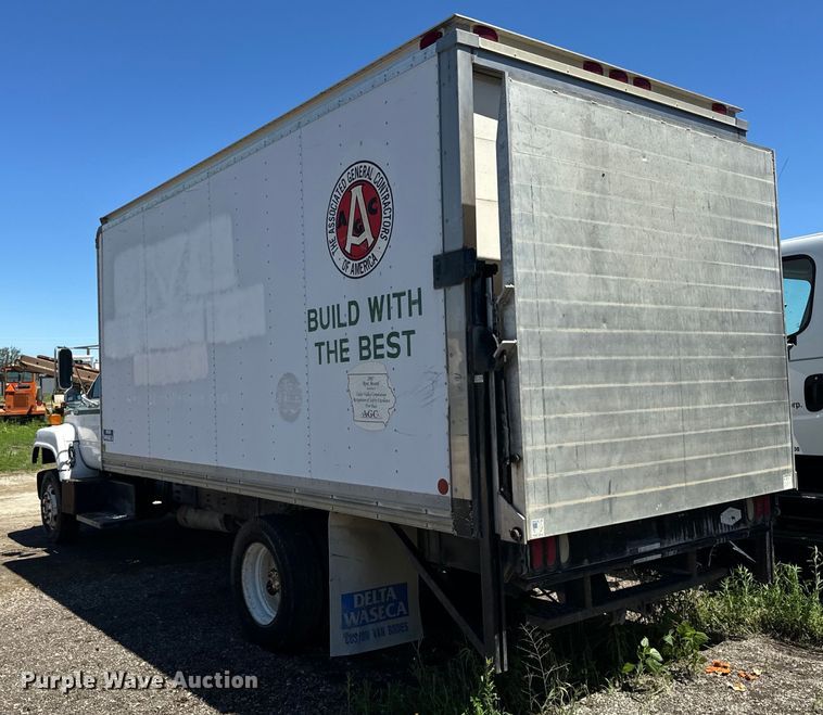 image for item DV5762 1995 GMC  TopKick  box truck