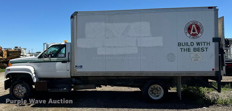 image for item DV5762 1995 GMC  TopKick  box truck