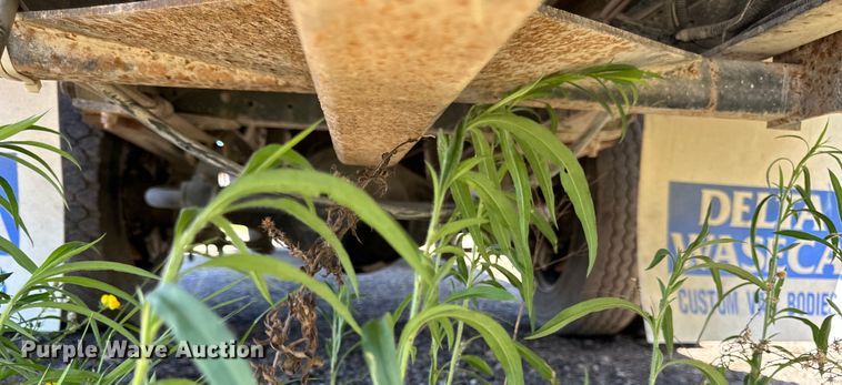 image for item DV5762 1995 GMC  TopKick  box truck