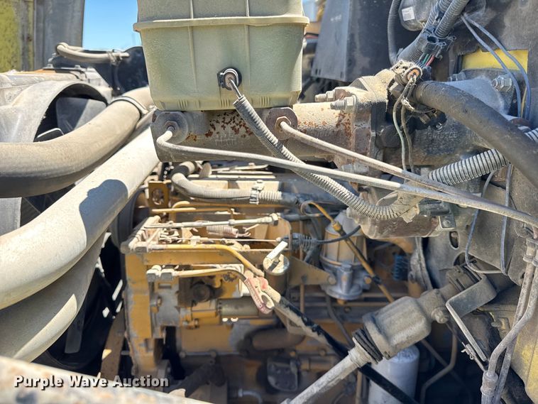 image for item DV5762 1995 GMC  TopKick  box truck