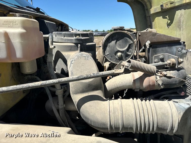 image for item DV5762 1995 GMC  TopKick  box truck