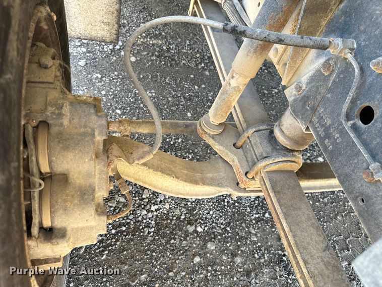 image for item DV5762 1995 GMC  TopKick  box truck