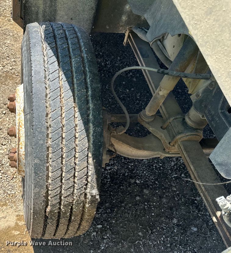 image for item DV5762 1995 GMC  TopKick  box truck