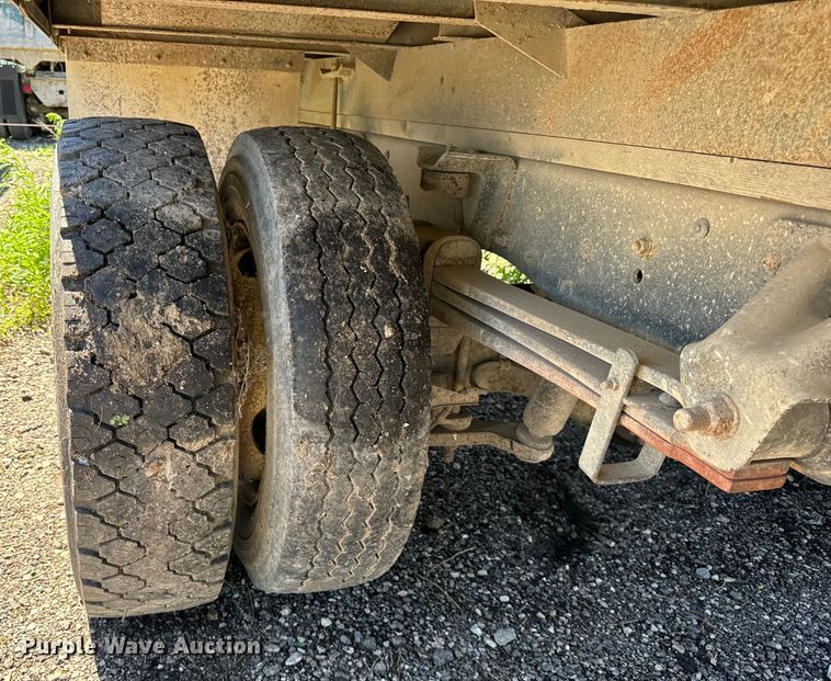 image for item DV5762 1995 GMC  TopKick  box truck