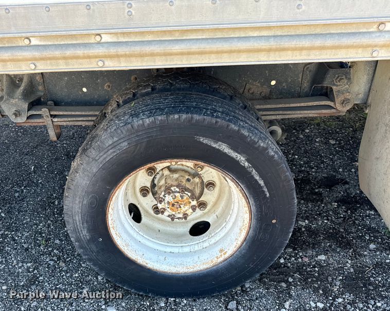 image for item DV5762 1995 GMC  TopKick  box truck