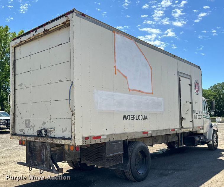 image for item DV5771 1996 Freightliner  FL70 box truck