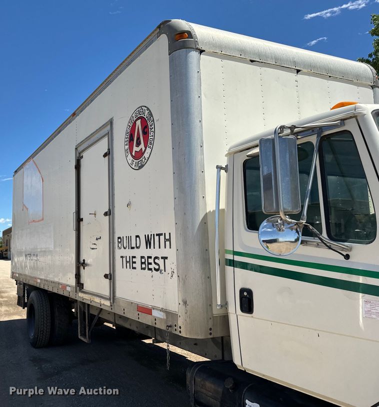 image for item DV5771 1996 Freightliner  FL70 box truck