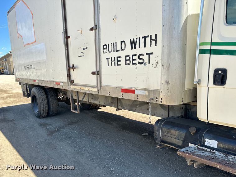 image for item DV5771 1996 Freightliner  FL70 box truck