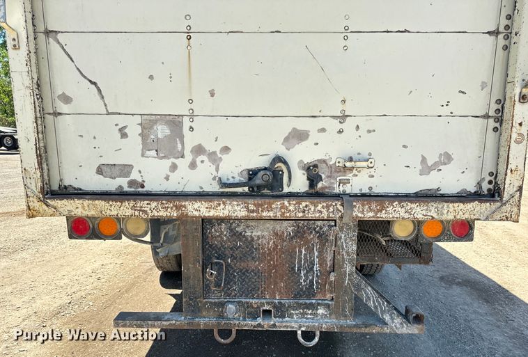 image for item DV5771 1996 Freightliner  FL70 box truck