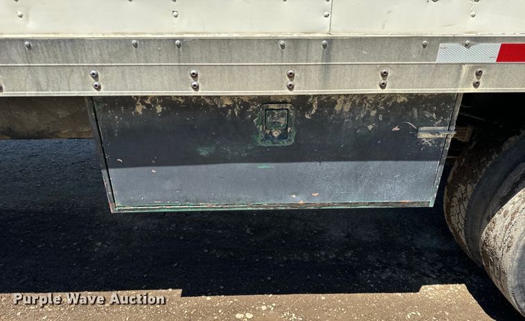 image for item DV5771 1996 Freightliner  FL70 box truck