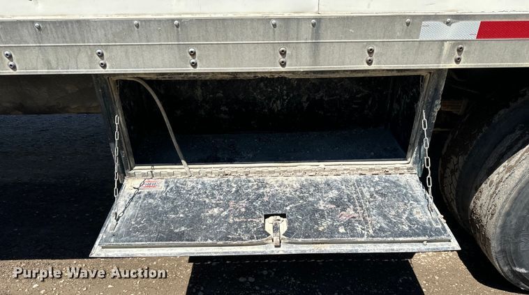 image for item DV5771 1996 Freightliner  FL70 box truck