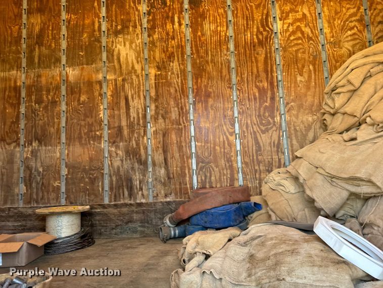 image for item DV5771 1996 Freightliner  FL70 box truck