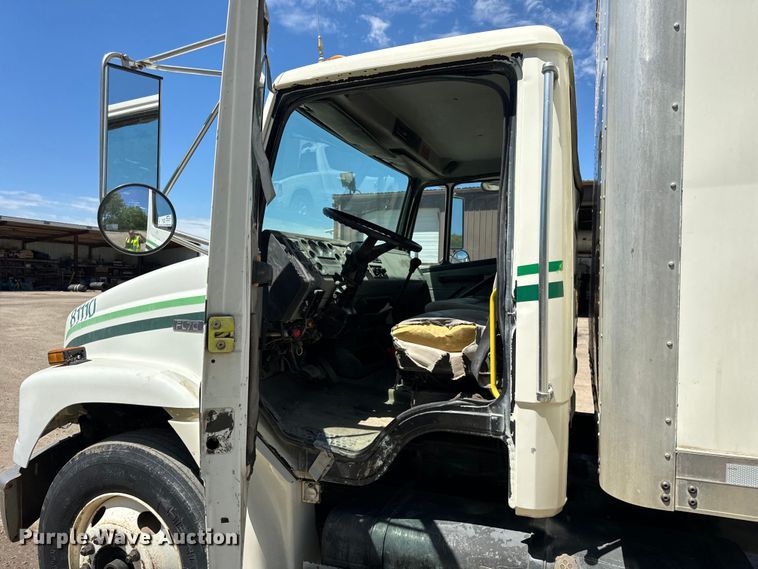 image for item DV5771 1996 Freightliner  FL70 box truck