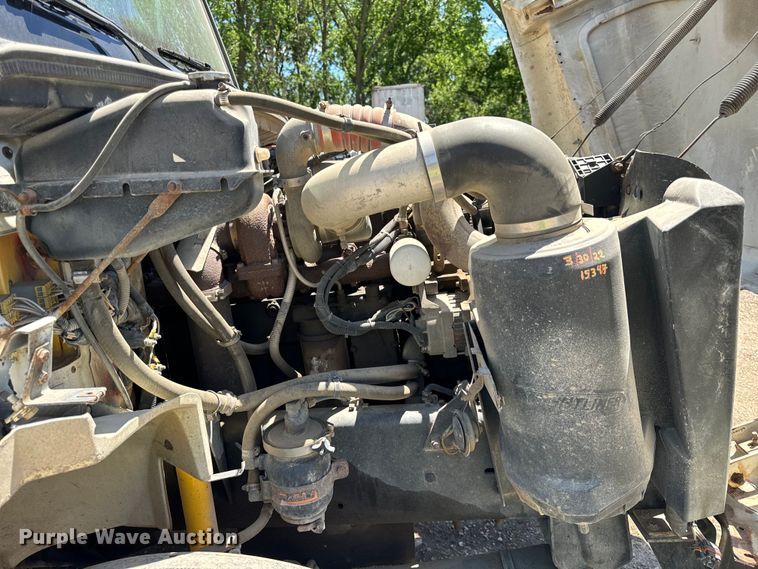 image for item DV5771 1996 Freightliner  FL70 box truck