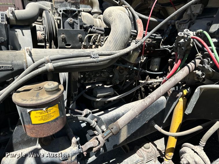 image for item DV5771 1996 Freightliner  FL70 box truck