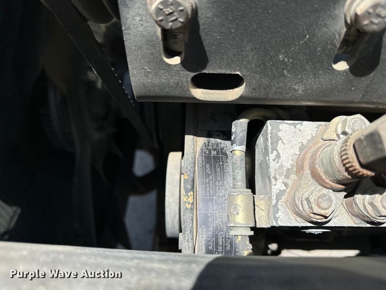 image for item DV5771 1996 Freightliner  FL70 box truck