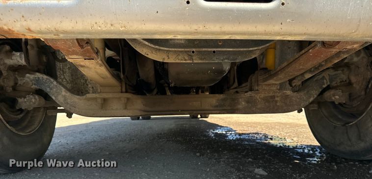 image for item DV5771 1996 Freightliner  FL70 box truck