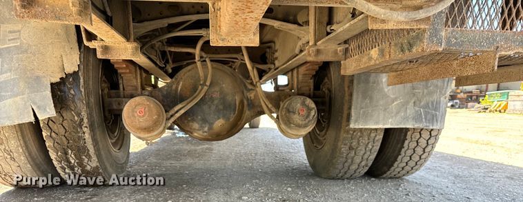 image for item DV5771 1996 Freightliner  FL70 box truck