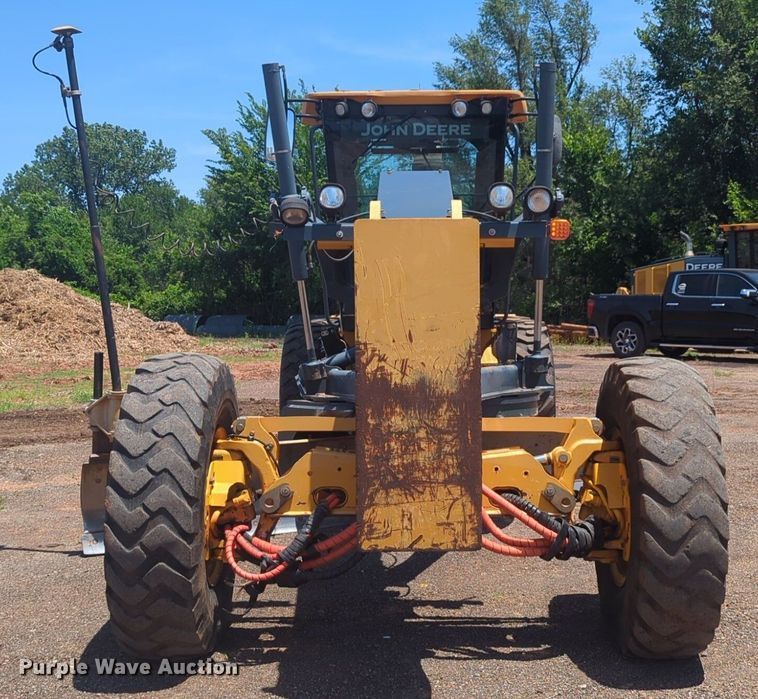 image for item DW5018 2012 John Deere 672G motor grader