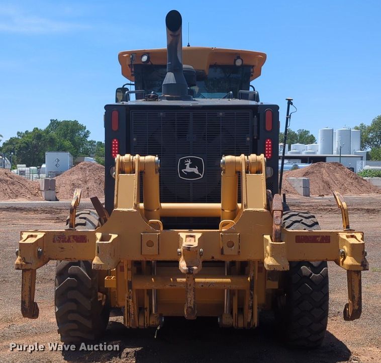 image for item DW5018 2012 John Deere 672G motor grader