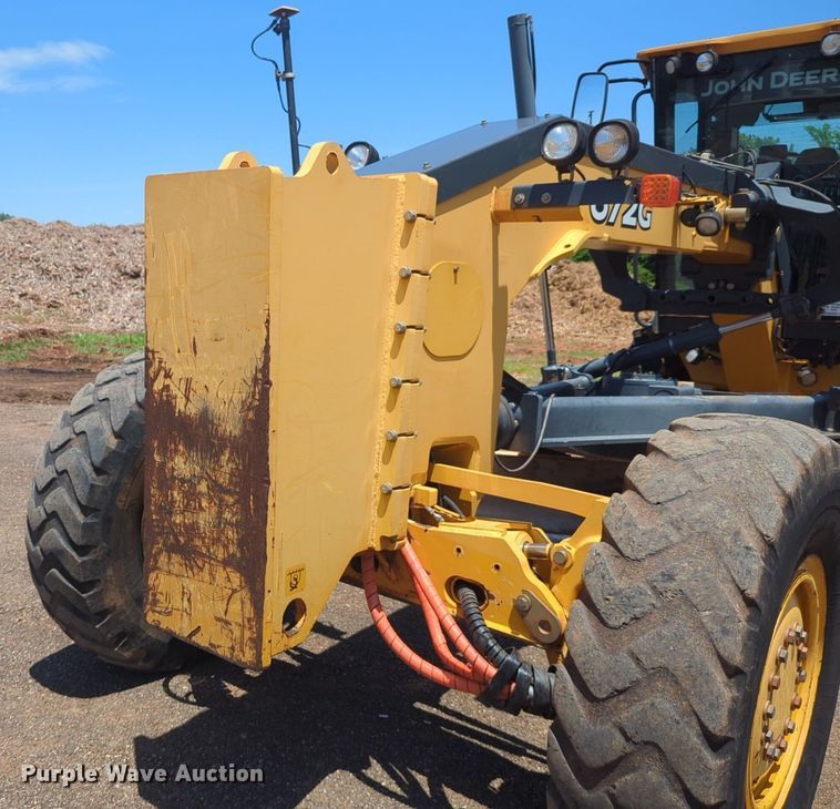 image for item DW5018 2012 John Deere 672G motor grader