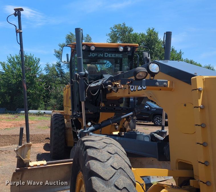 image for item DW5018 2012 John Deere 672G motor grader