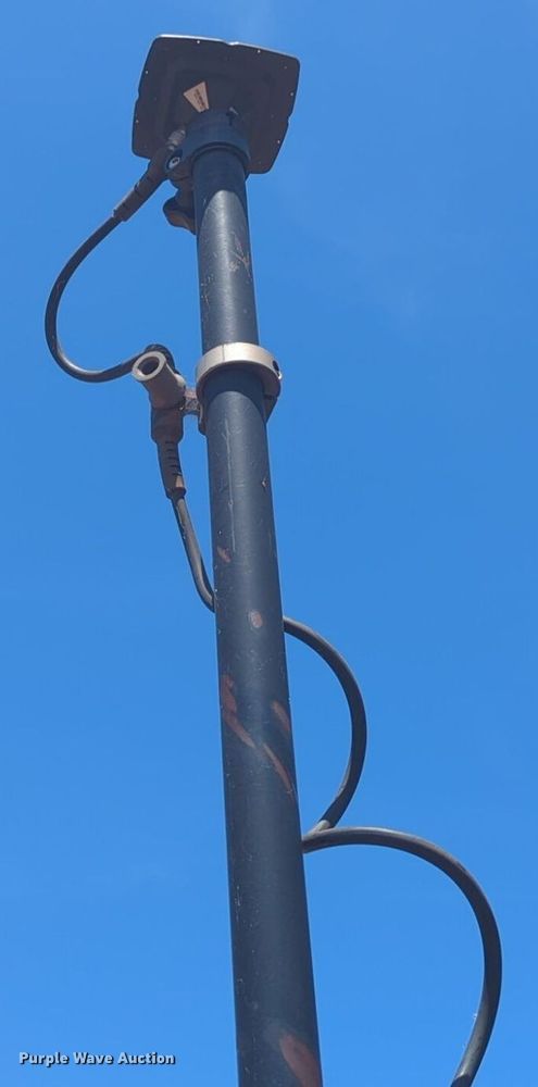 image for item DW5018 2012 John Deere 672G motor grader