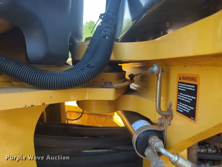 image for item DW5018 2012 John Deere 672G motor grader