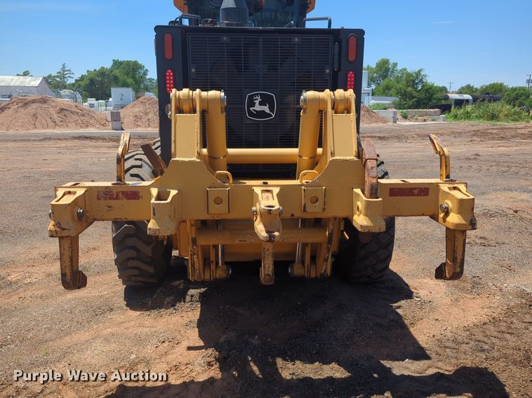 image for item DW5018 2012 John Deere 672G motor grader