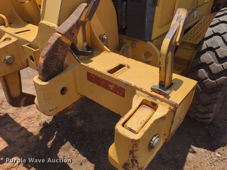 image for item DW5018 2012 John Deere 672G motor grader