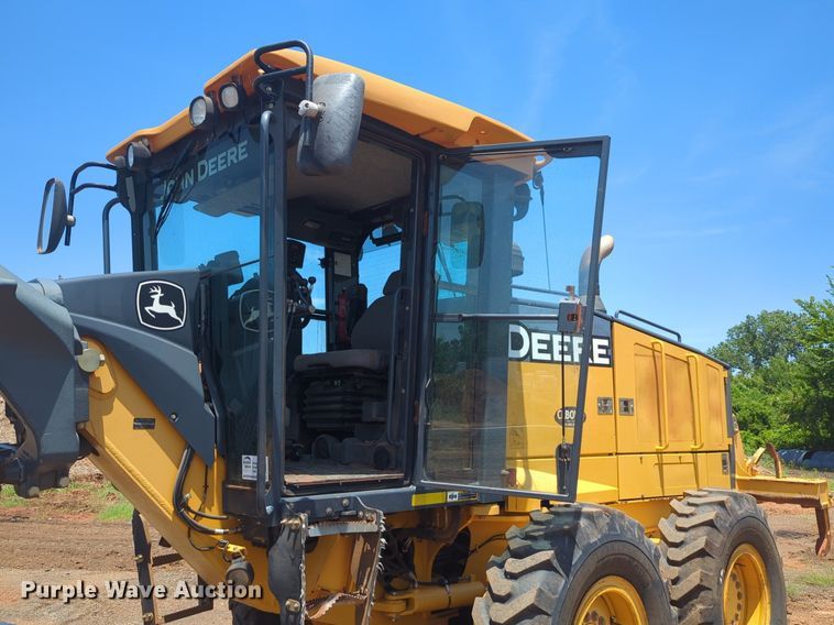 image for item DW5018 2012 John Deere 672G motor grader