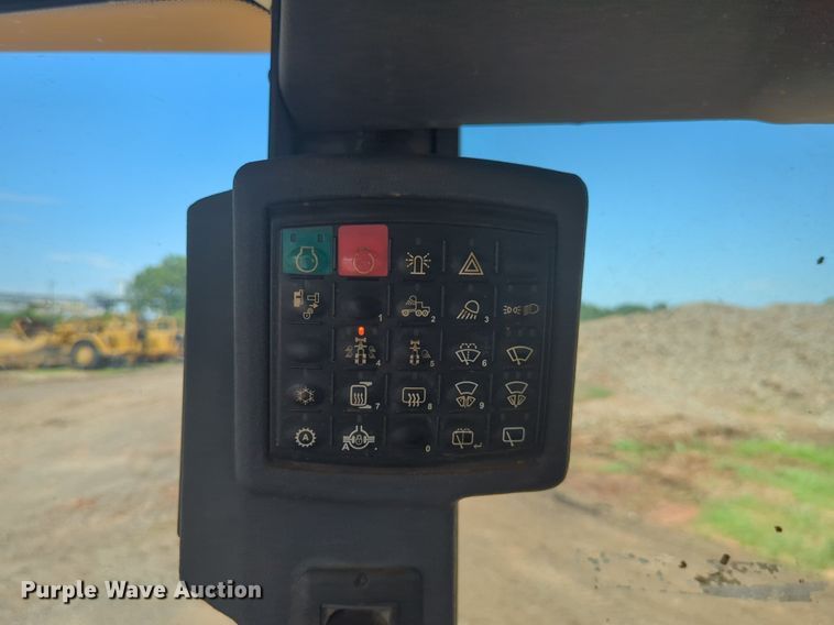 image for item DW5018 2012 John Deere 672G motor grader