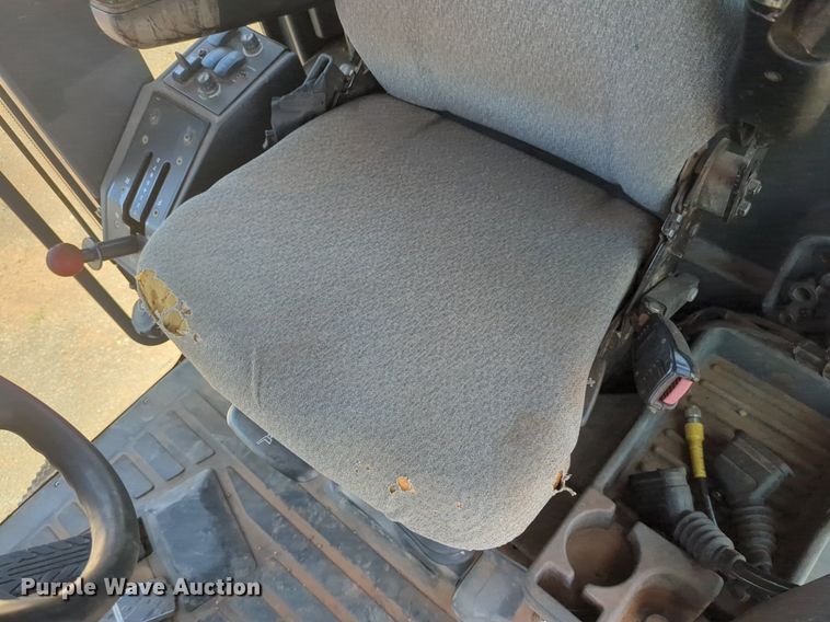 image for item DW5018 2012 John Deere 672G motor grader