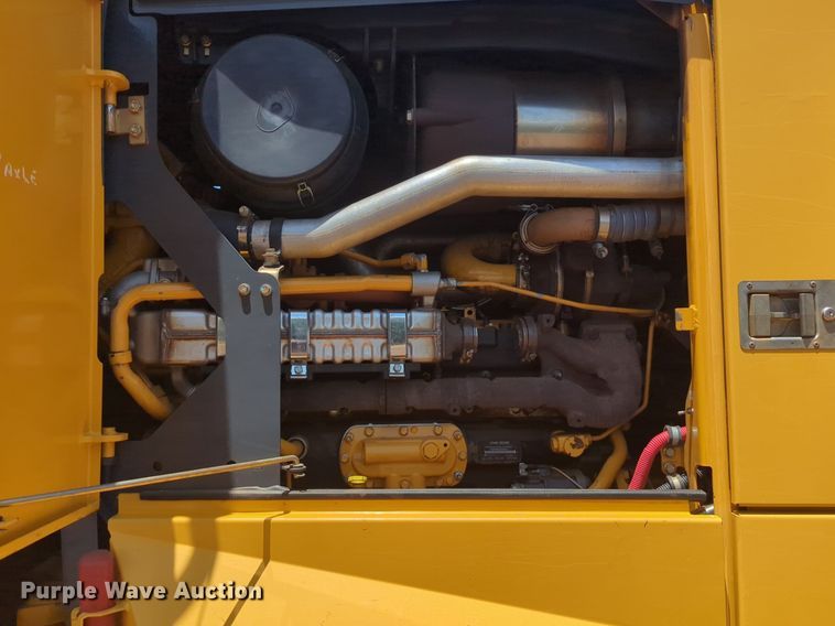 image for item DW5018 2012 John Deere 672G motor grader