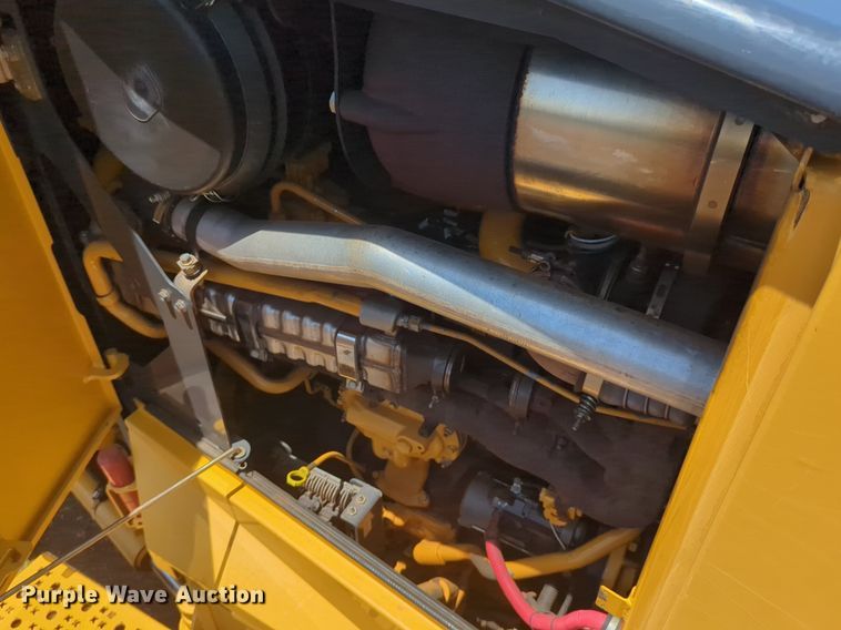 image for item DW5018 2012 John Deere 672G motor grader