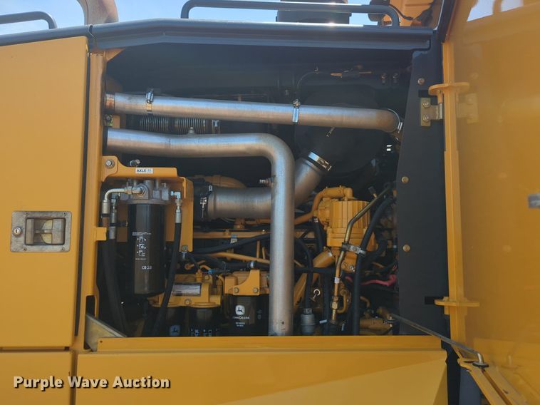 image for item DW5018 2012 John Deere 672G motor grader