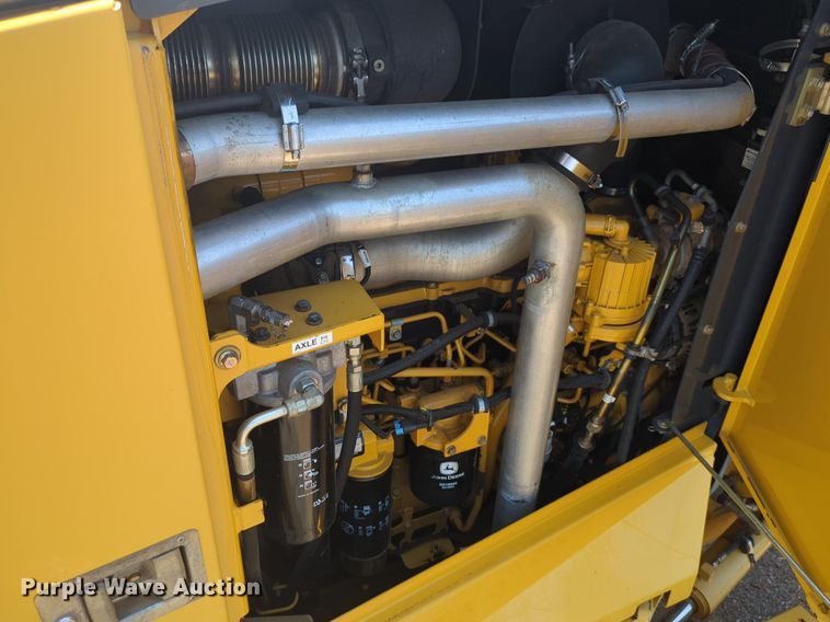 image for item DW5018 2012 John Deere 672G motor grader