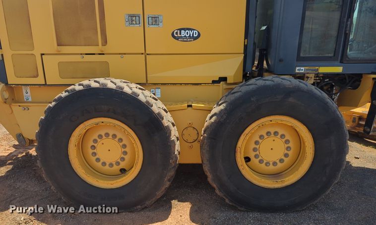 image for item DW5018 2012 John Deere 672G motor grader