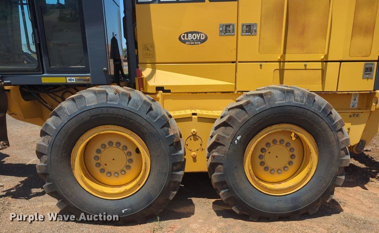 image for item DW5018 2012 John Deere 672G motor grader