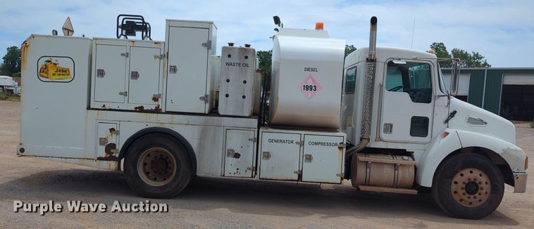image for item DW5044 2001 Kenworth T300 fuel / lube truck