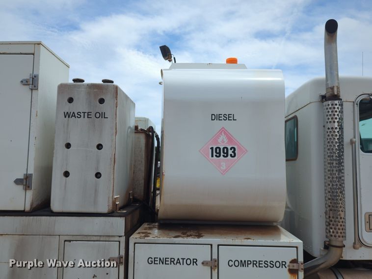 image for item DW5044 2001 Kenworth T300 fuel / lube truck