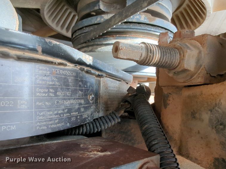 image for item DW5044 2001 Kenworth T300 fuel / lube truck