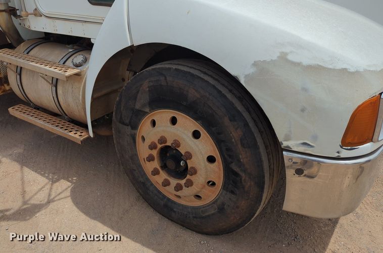 image for item DW5044 2001 Kenworth T300 fuel / lube truck