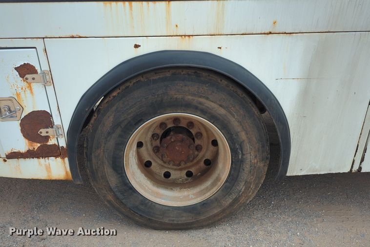 image for item DW5044 2001 Kenworth T300 fuel / lube truck