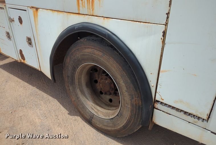 image for item DW5044 2001 Kenworth T300 fuel / lube truck