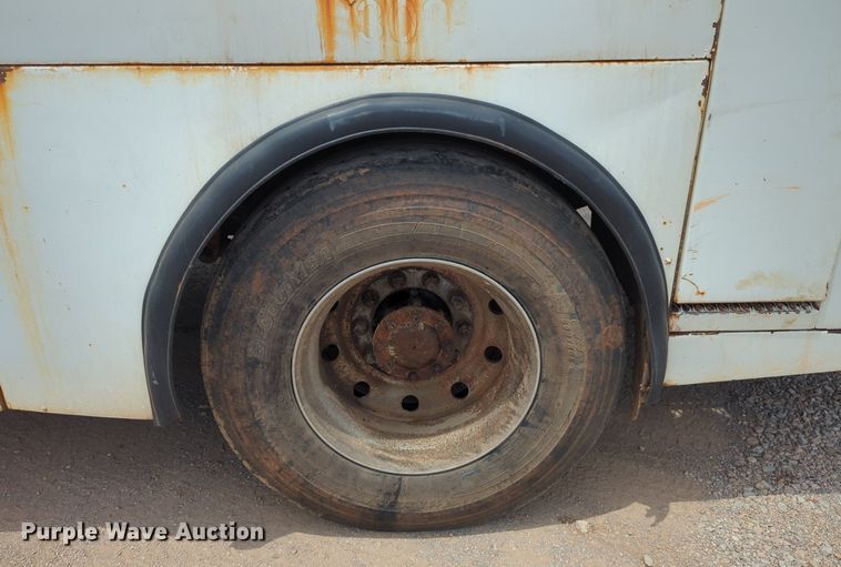 image for item DW5044 2001 Kenworth T300 fuel / lube truck