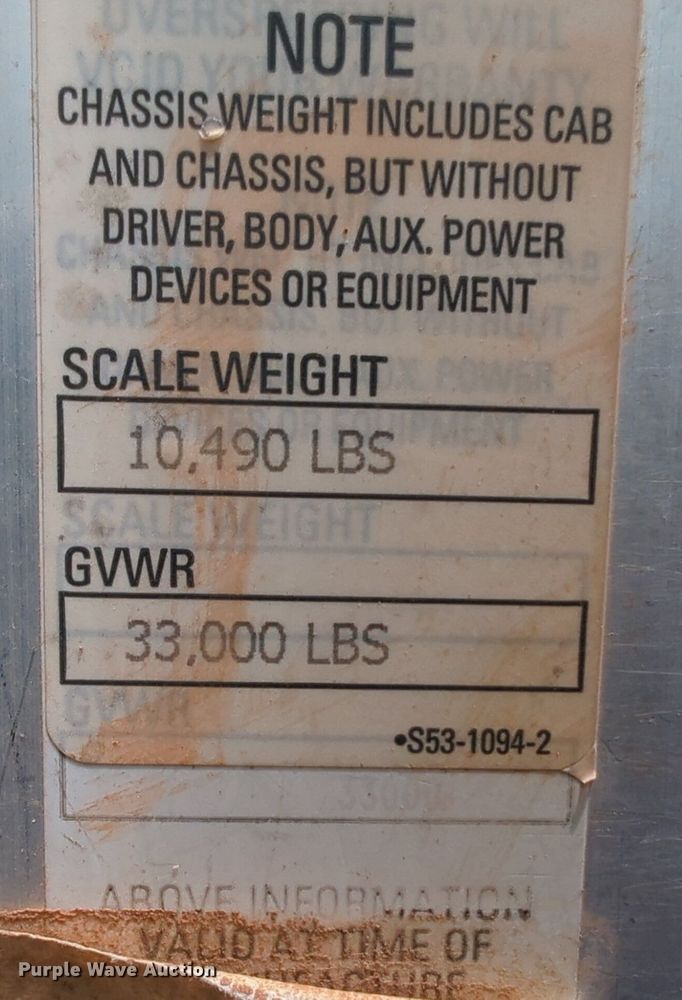 image for item DW5044 2001 Kenworth T300 fuel / lube truck