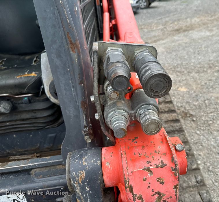 image for item DX0631 2013 Kubota SVL90-2 tracked skid steer loader