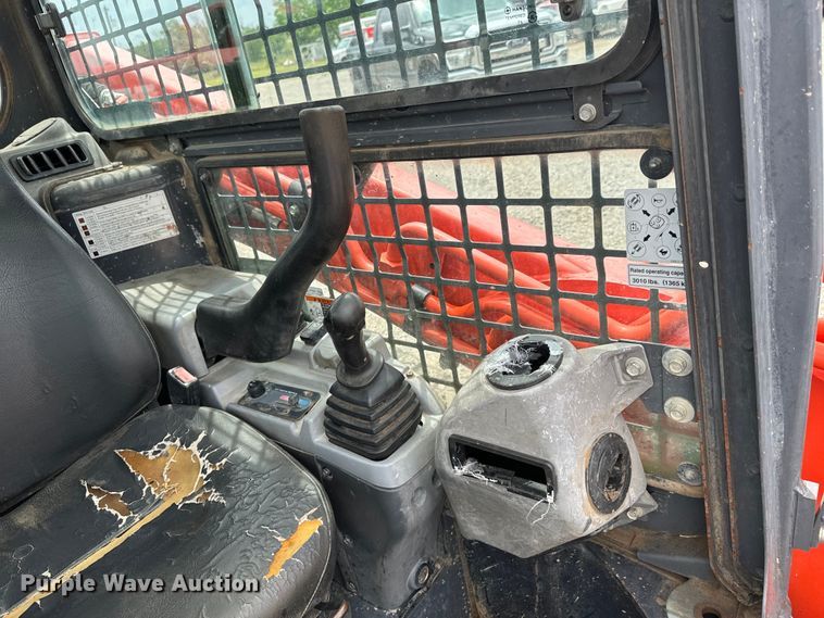 image for item DX0631 2013 Kubota SVL90-2 tracked skid steer loader