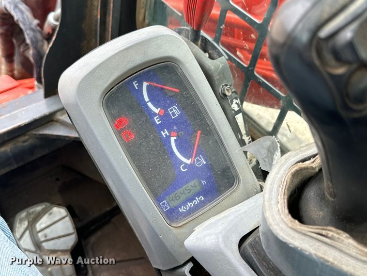 image for item DX0631 2013 Kubota SVL90-2 tracked skid steer loader